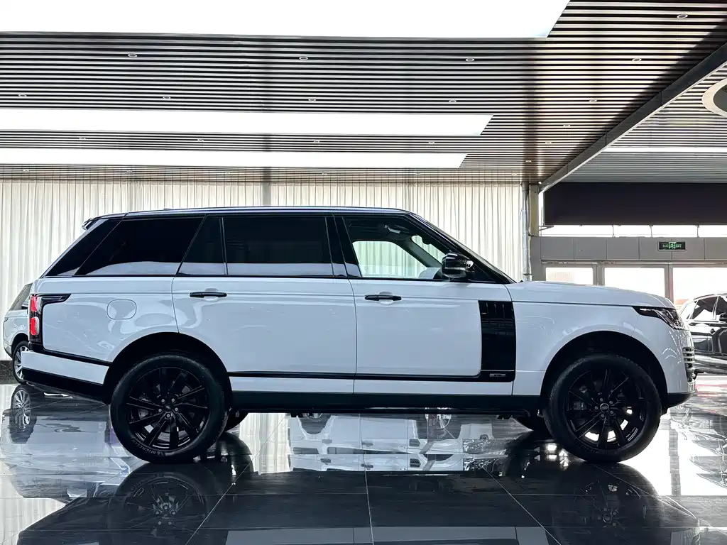 Land Rover Range Rover 2018 — фото 14