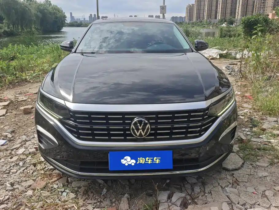 Volkswagen Passat 2025