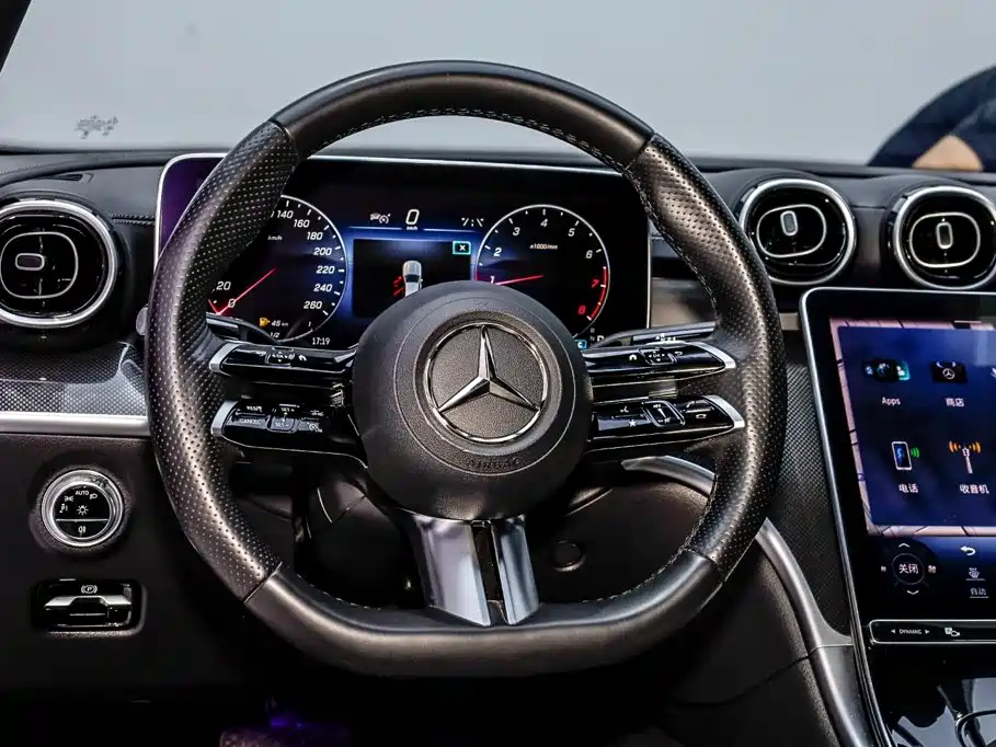 Mercedes-Benz C-Class 2023 — фото 21