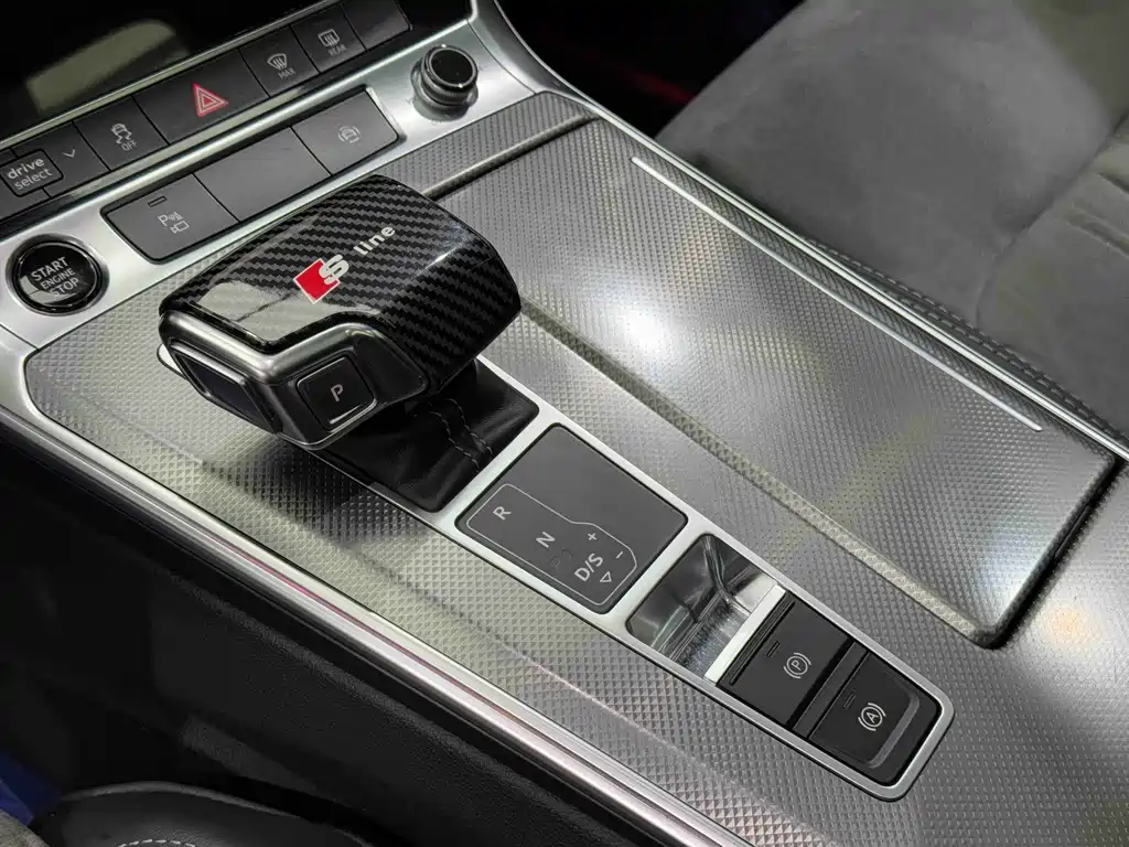 Audi A6L 2021 — фото 12