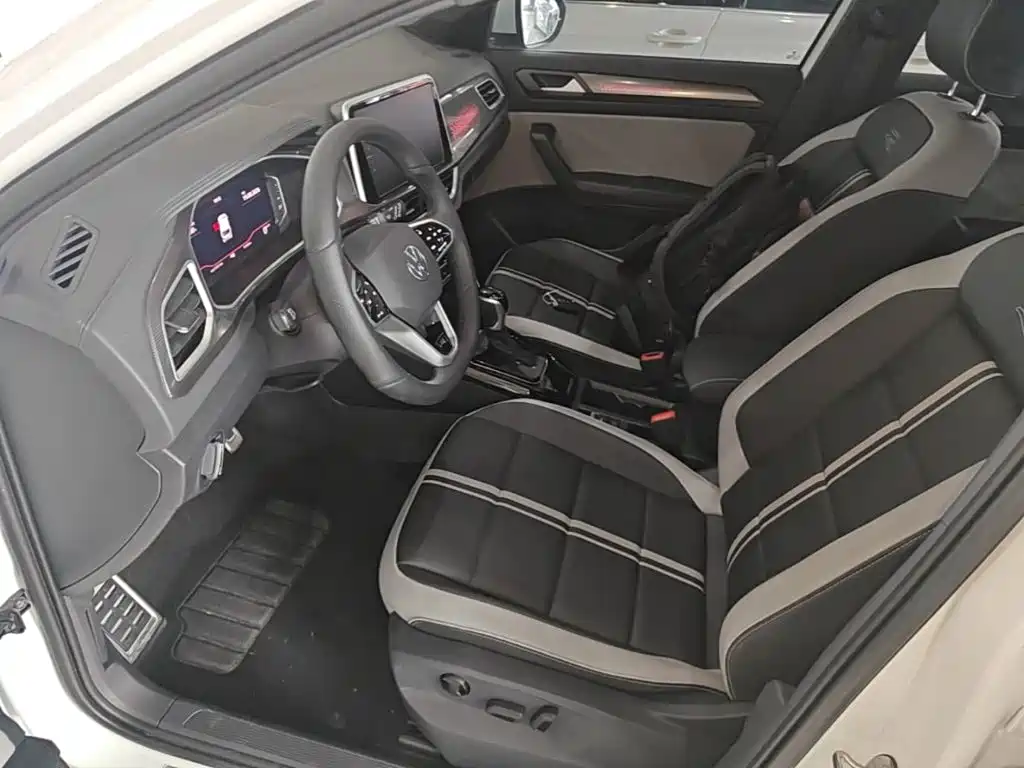Volkswagen T-Roc 2024 — фото 15