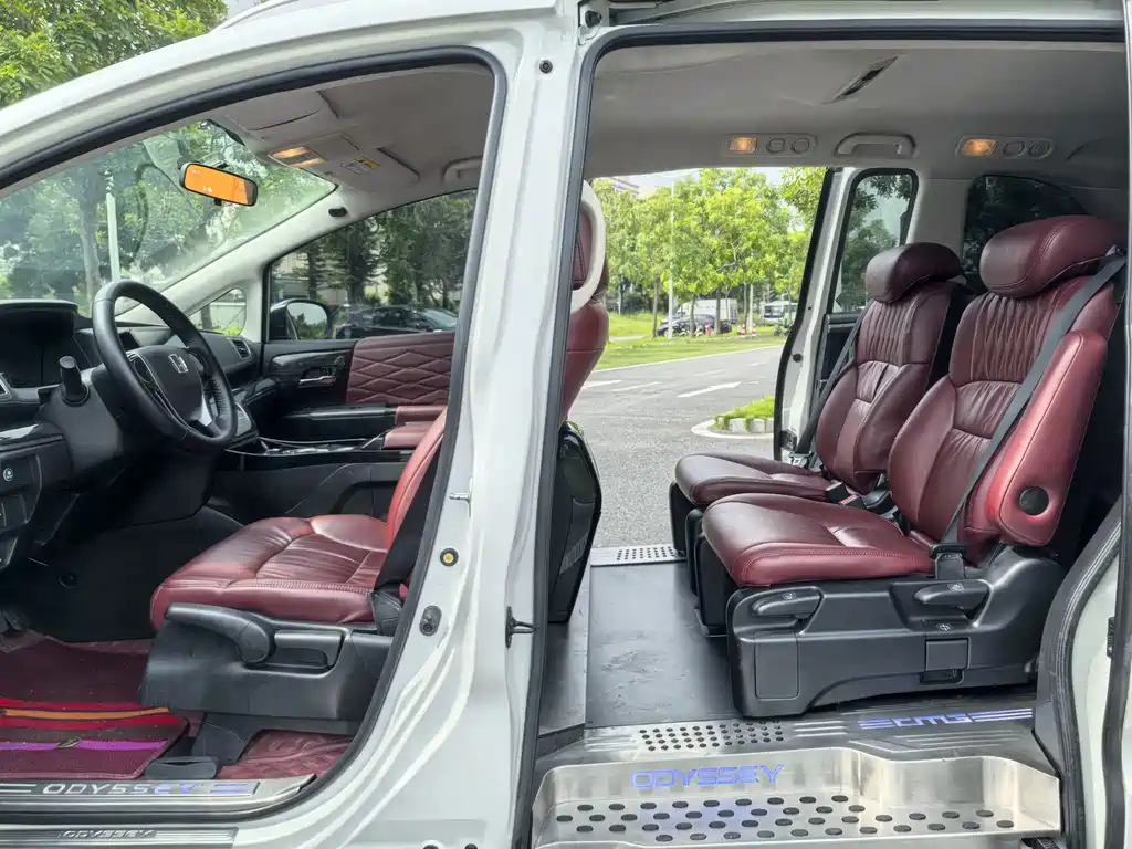 Honda Odyssey 2020 — фото 12
