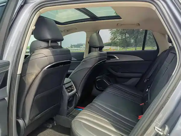 Hongqi H5 2023