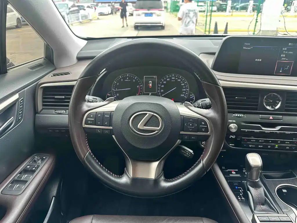 Lexus RX 2021 — фото 14