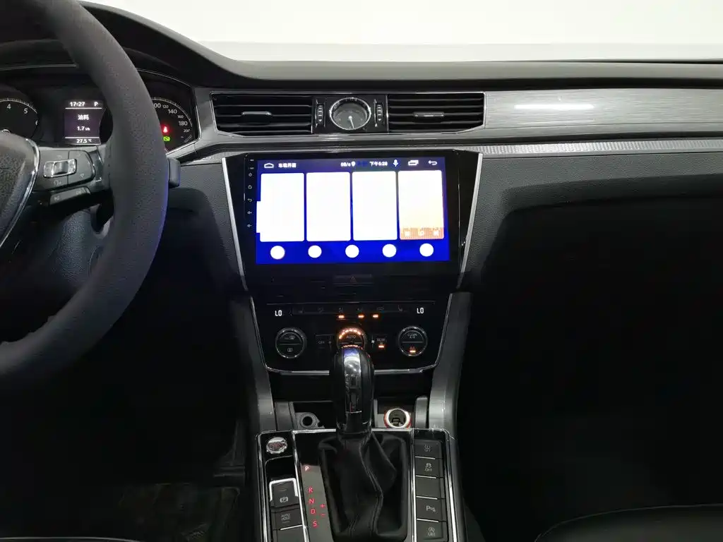 Volkswagen Passat 2019 — фото 12