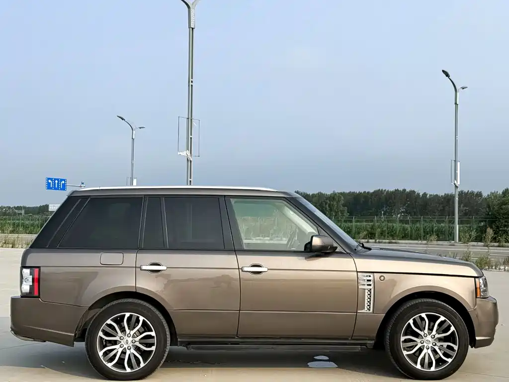 Land Rover Range Rover 2010 — фото 6