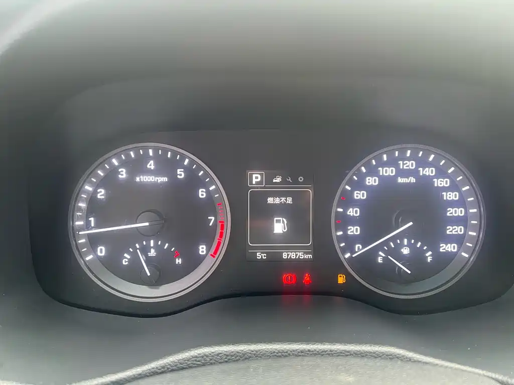 Hyundai Tucson 2017 — фото 16