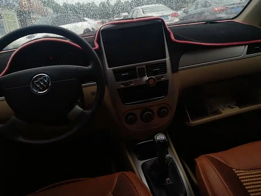 Buick Excelle 2013 — фото 12