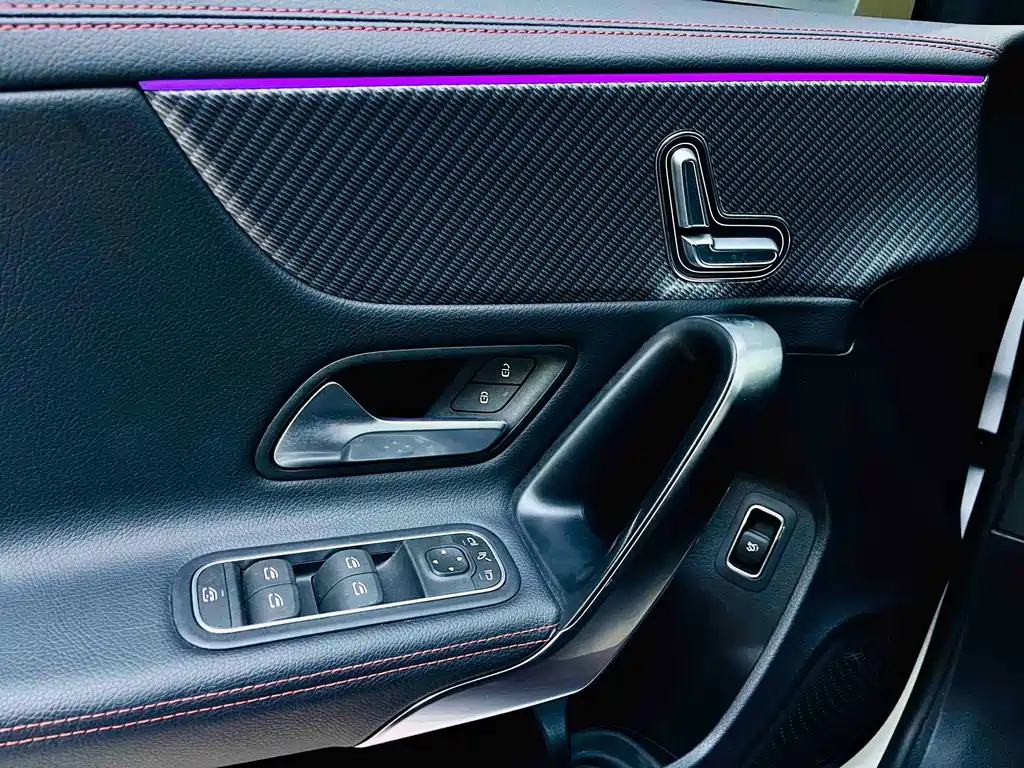 Mercedes-Benz A-Class 2024 — фото 18
