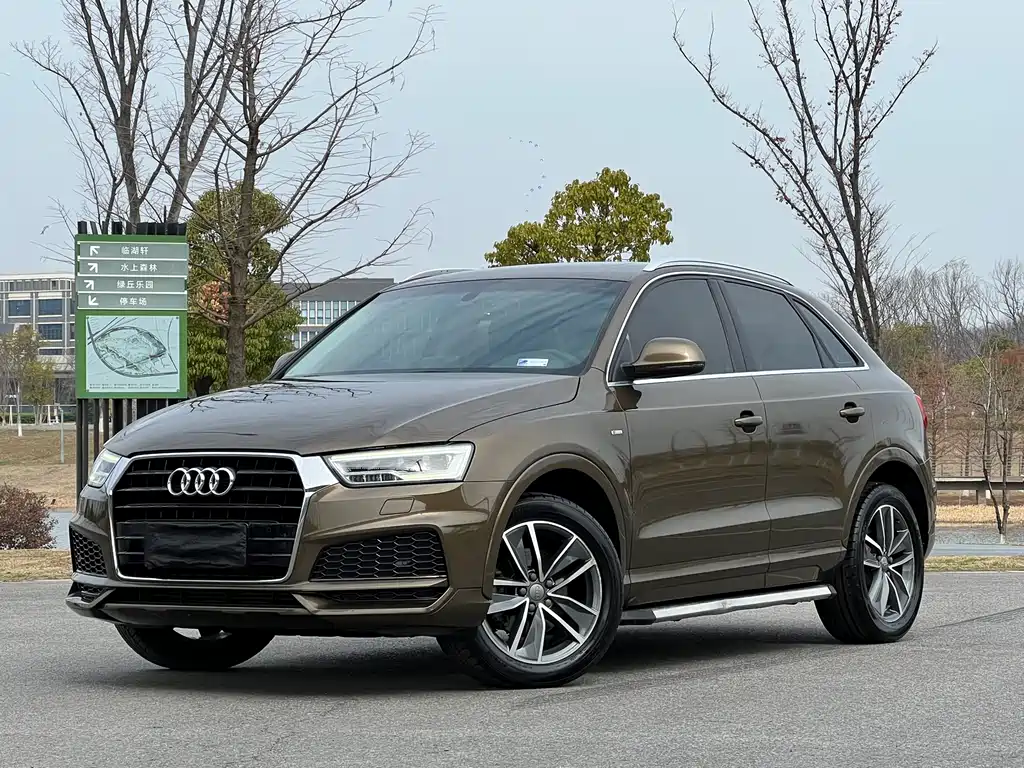 Audi Q3 2018 — фото 1