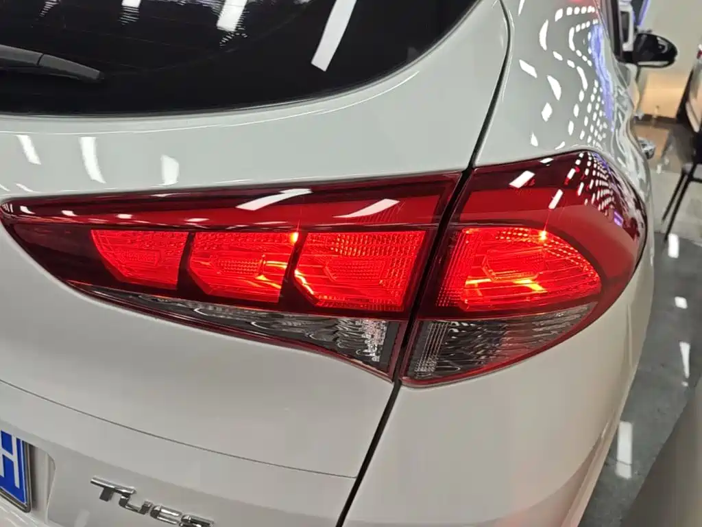 Hyundai Tucson 2019 — фото 8
