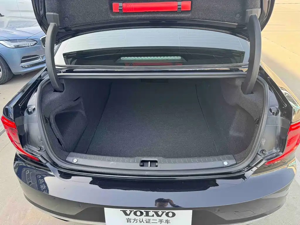 Volvo S90 2021 — фото 11
