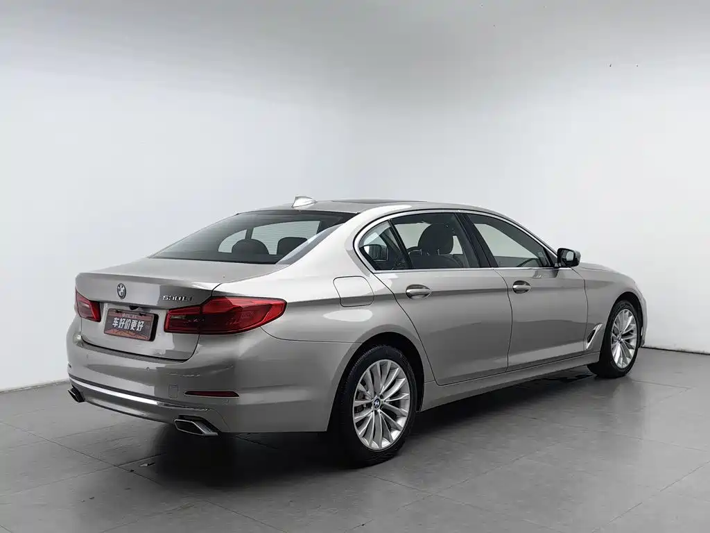 BMW 5 Series 2019 — фото 2