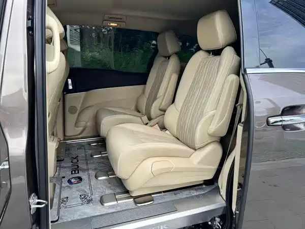 Buick GL8 2023