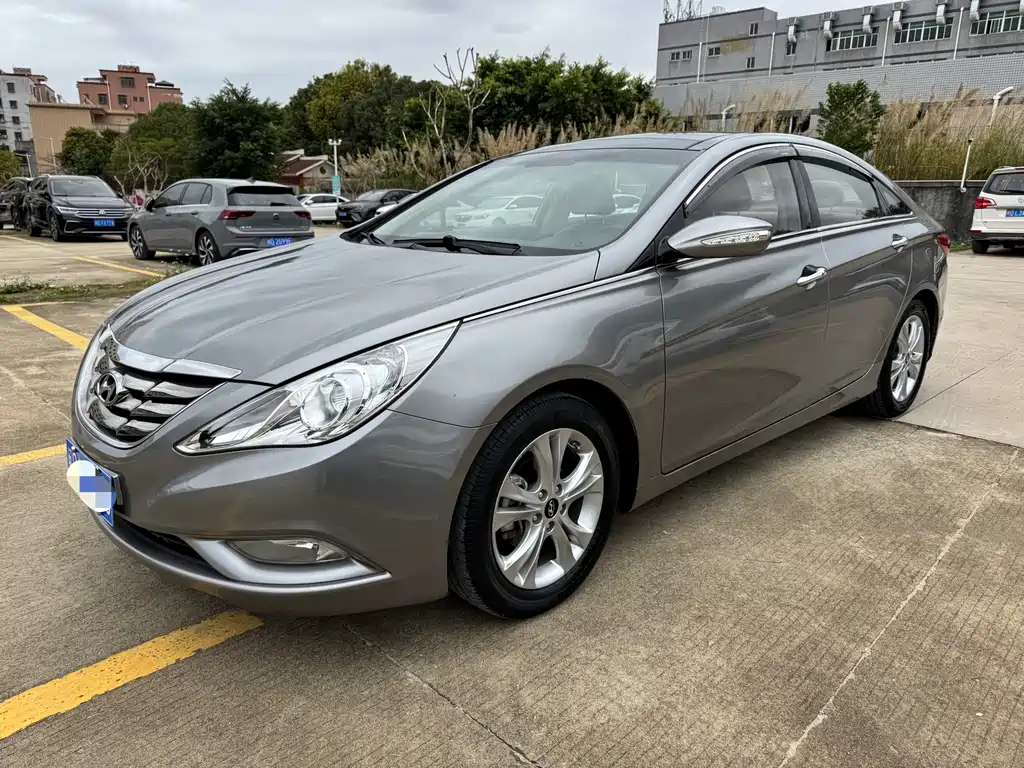 Hyundai Sonata 2013