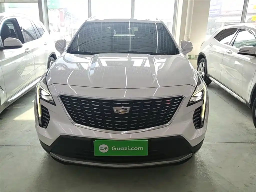 Cadillac XT4 2023 — фото 3