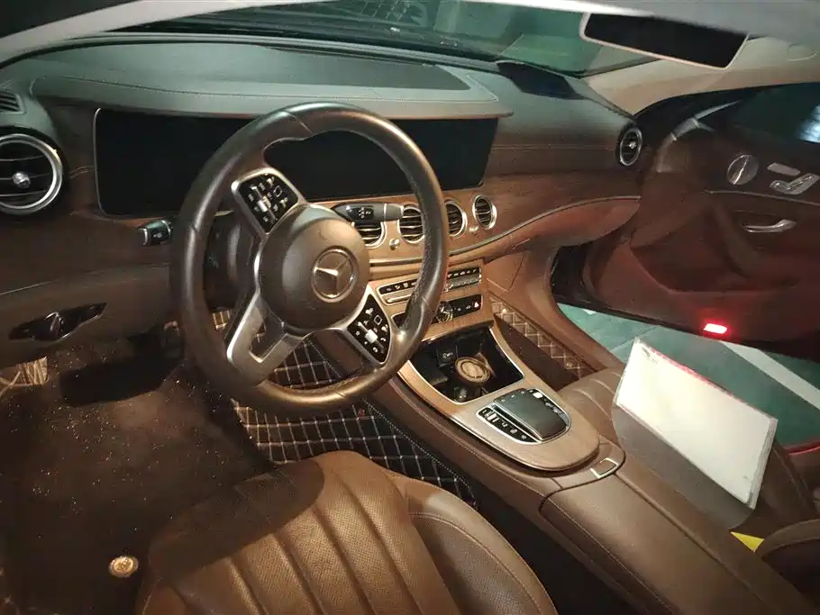 Mercedes-Benz E-Class 2020 — фото 12