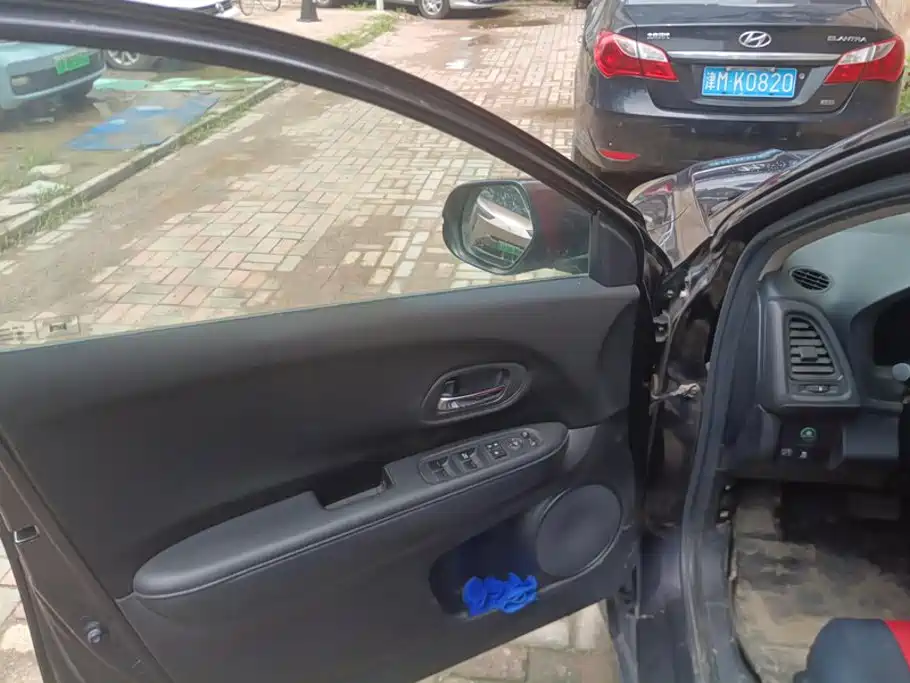 Honda Vezel 2016