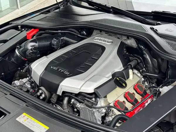 Audi A8 2016