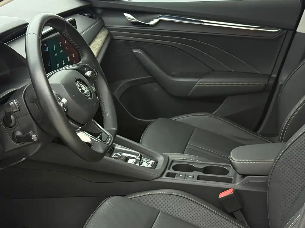 Skoda Octavia 2021 — фото 23