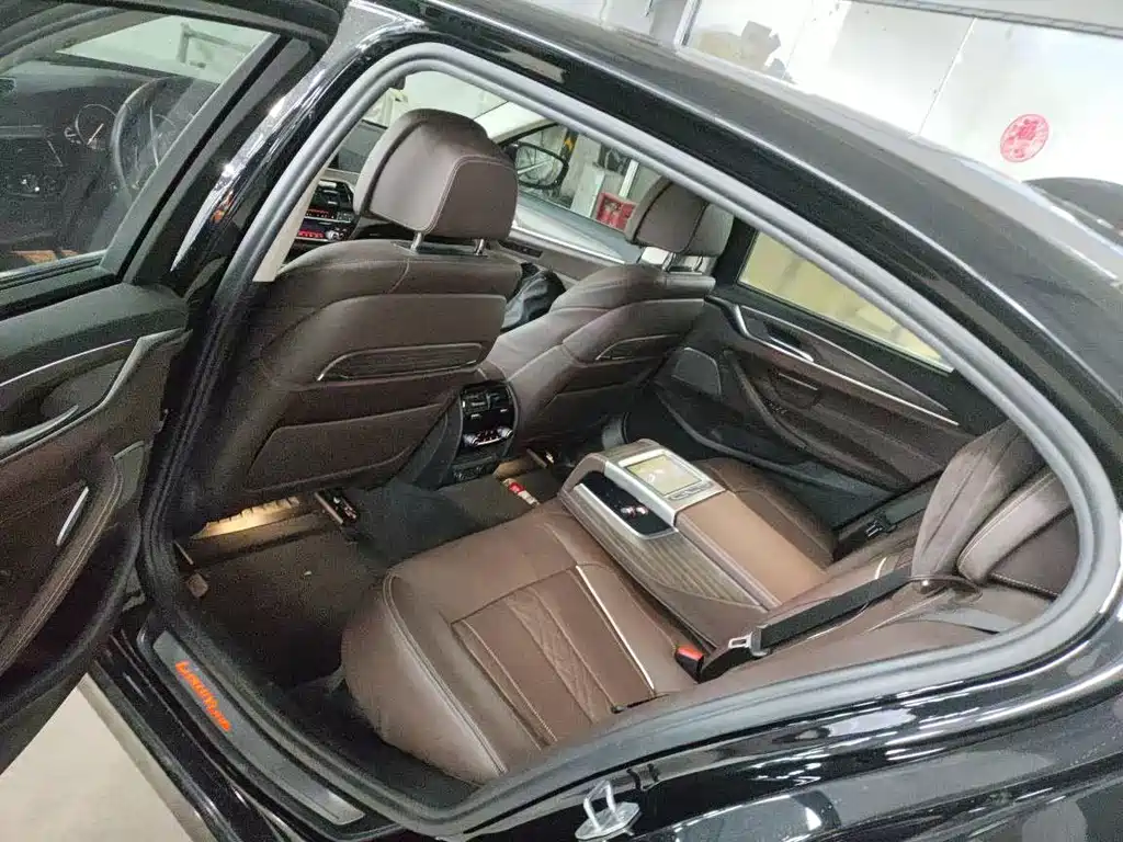 BMW 5 Series 2019