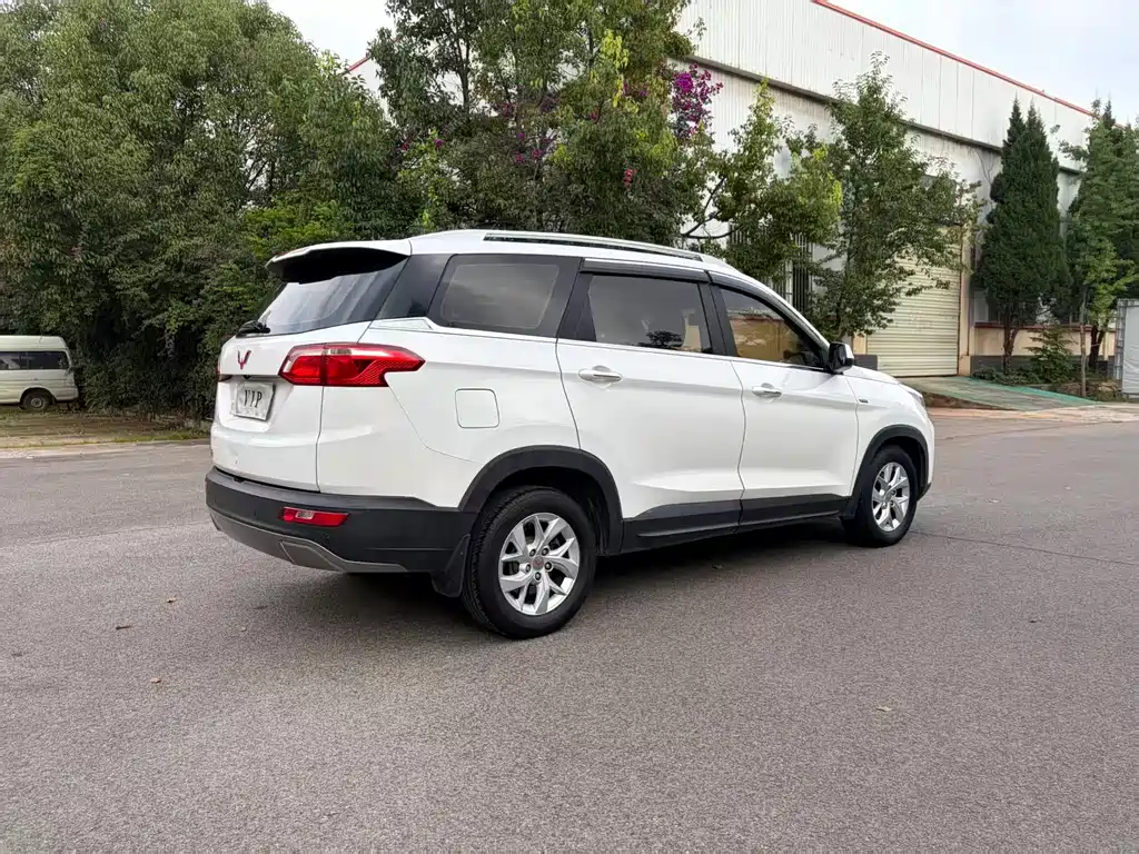 Wuling Hongguang S3 2018 — фото 7