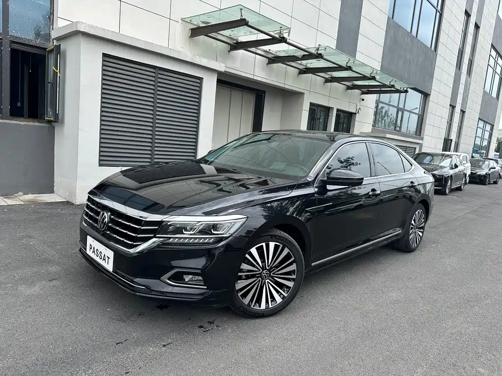 Volkswagen Passat 2020 — фото 1