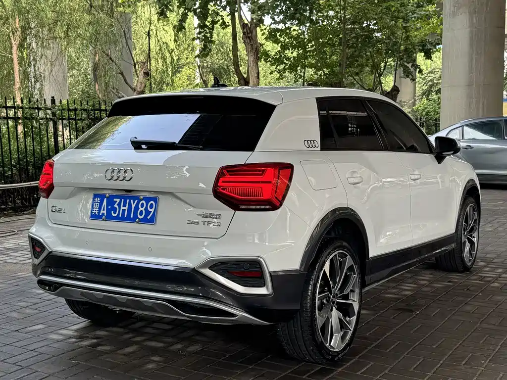 Audi Q2L 2022 — фото 13