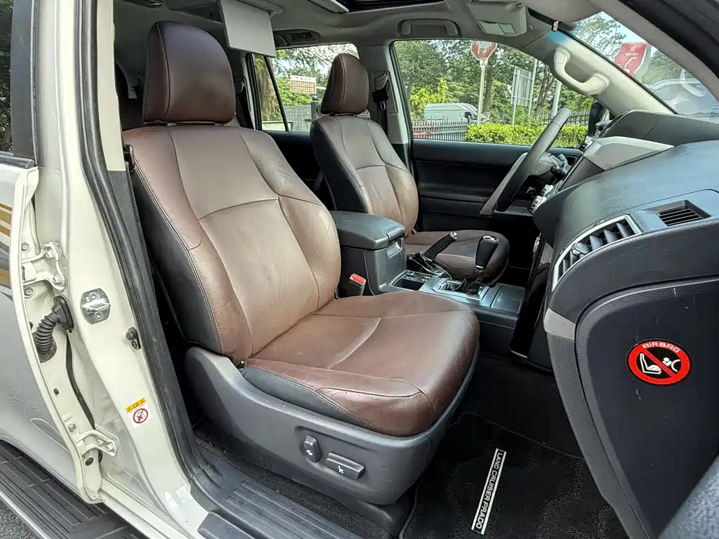 Toyota Prado 2016 — фото 10