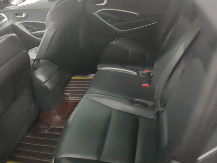 Hyundai Santa Fe 2017 — фото 11