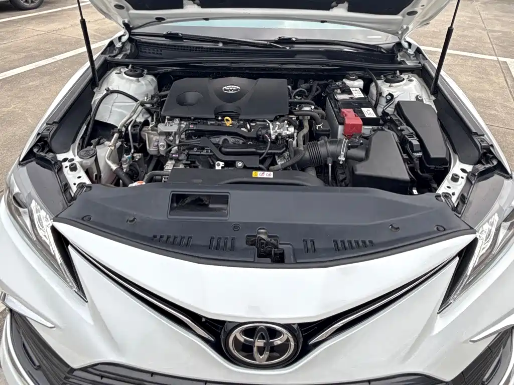 Toyota Camry 2021 — фото 16
