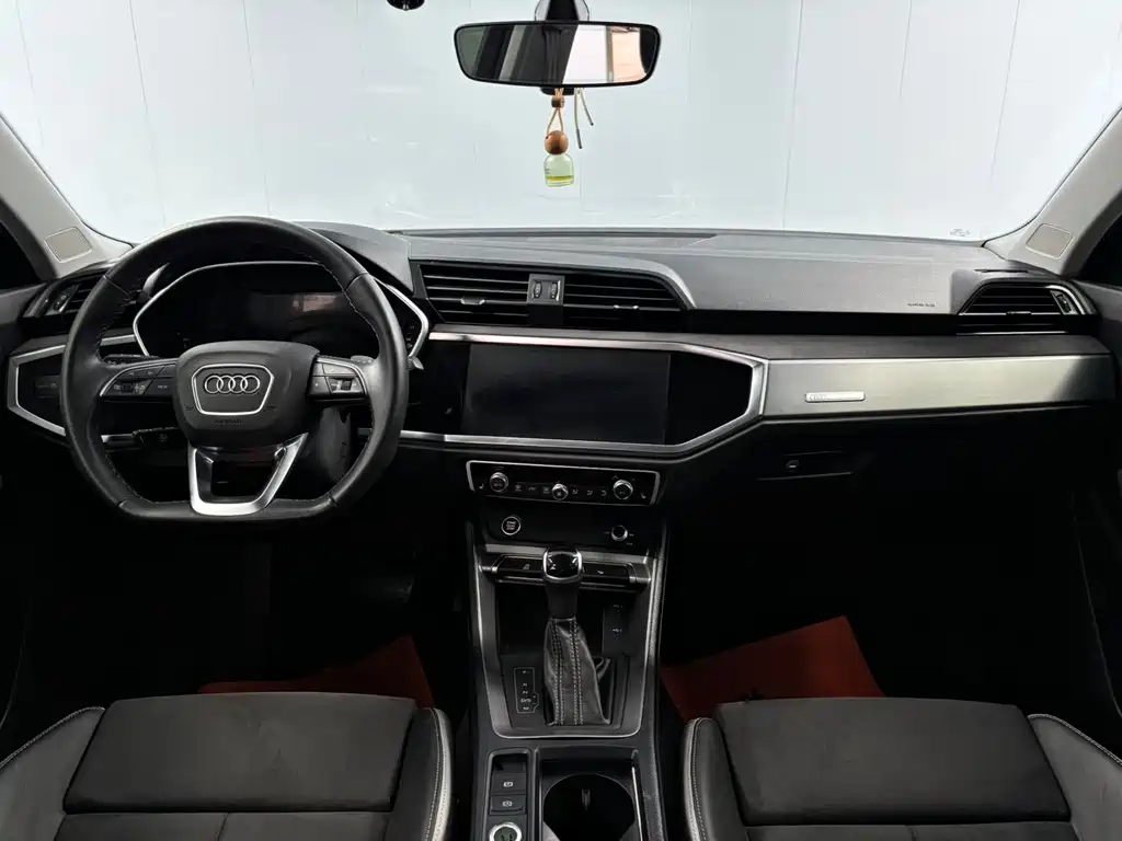 Audi Q3 2022 — фото 7