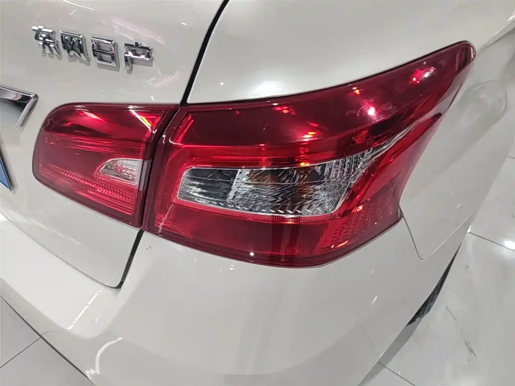 Nissan Sylphy 2020 — фото 23