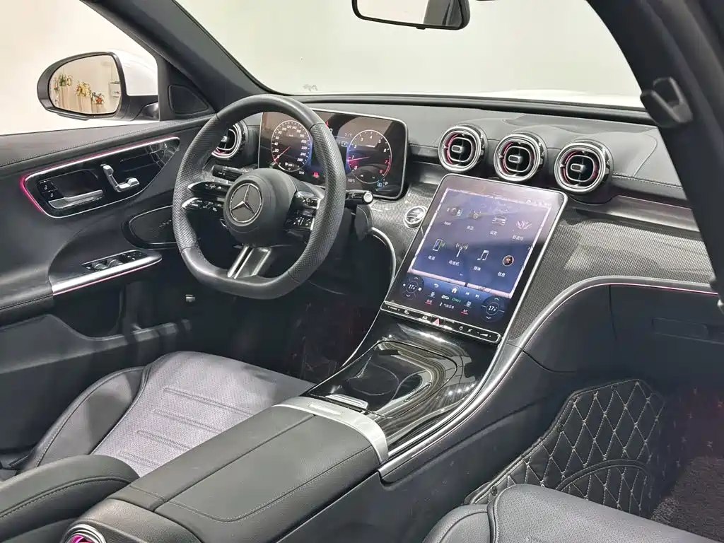 Mercedes-Benz C-Class 2024 — фото 13