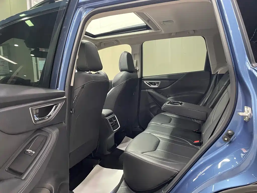 Subaru Forester 2021 — фото 16