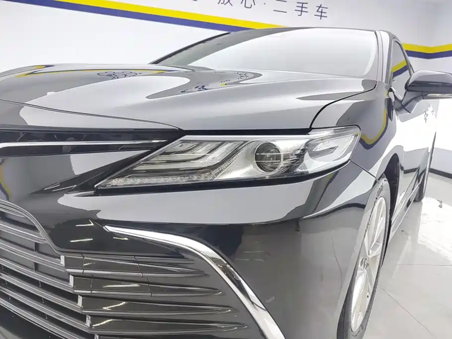 Toyota Camry 2021 — фото 5