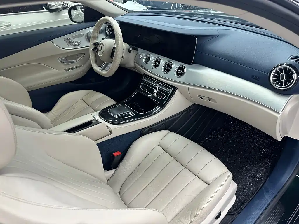 Mercedes-Benz E-Class 2022 — фото 15