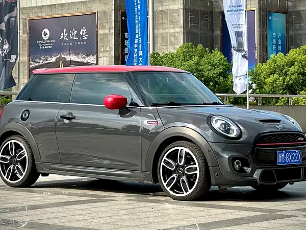 MINI MINI 2021