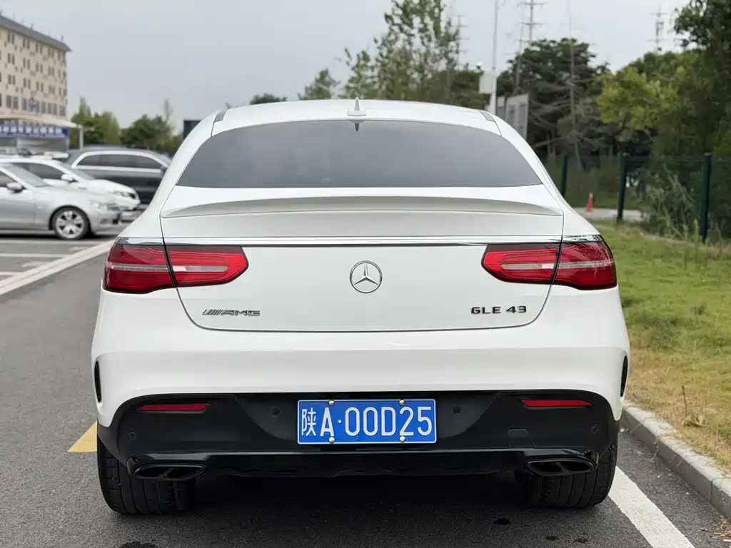 Mercedes-Benz GLE Coupe AMG 2018 — фото 6
