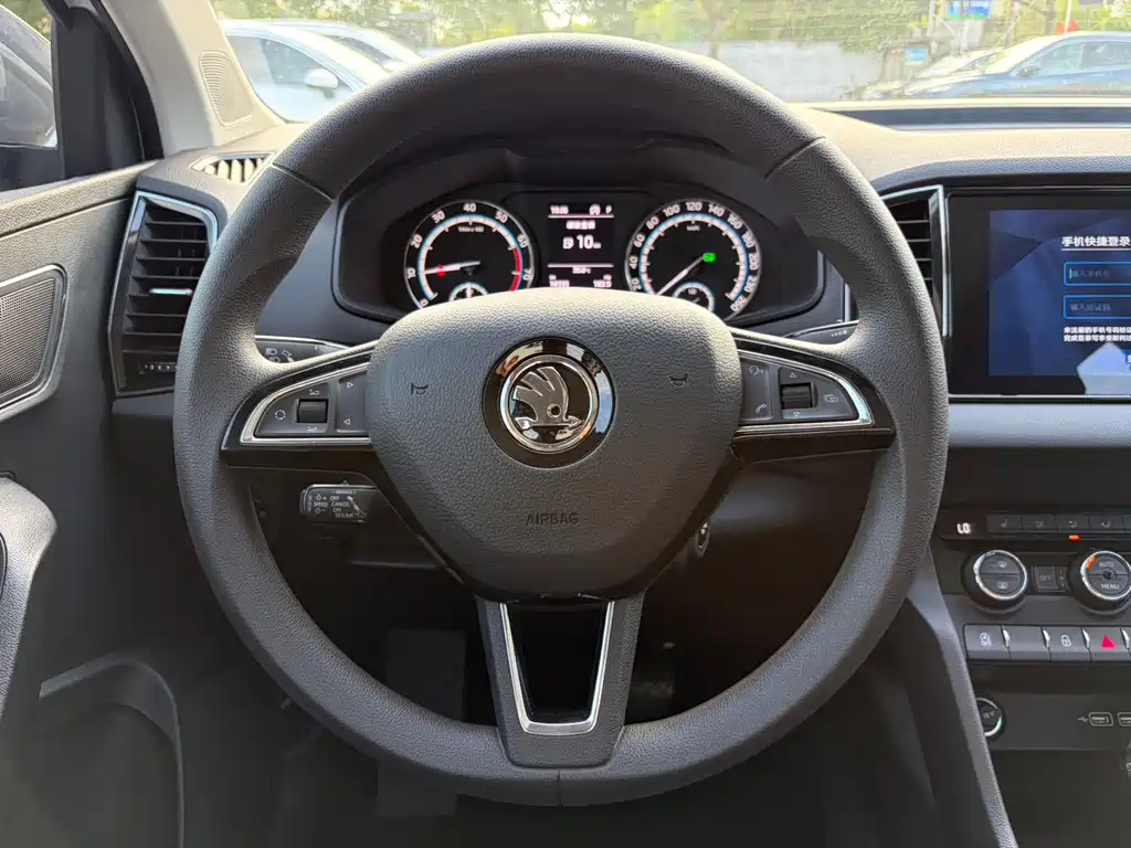 Skoda Karoq 2020 — фото 14