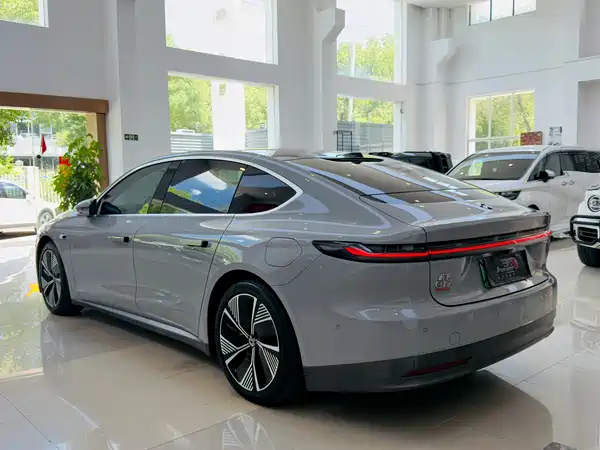 NIO ET7 2023