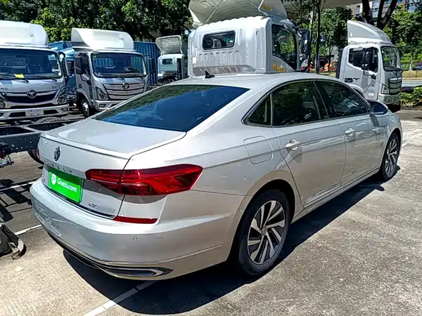 Volkswagen Passat Plug-In Hybrid 2020