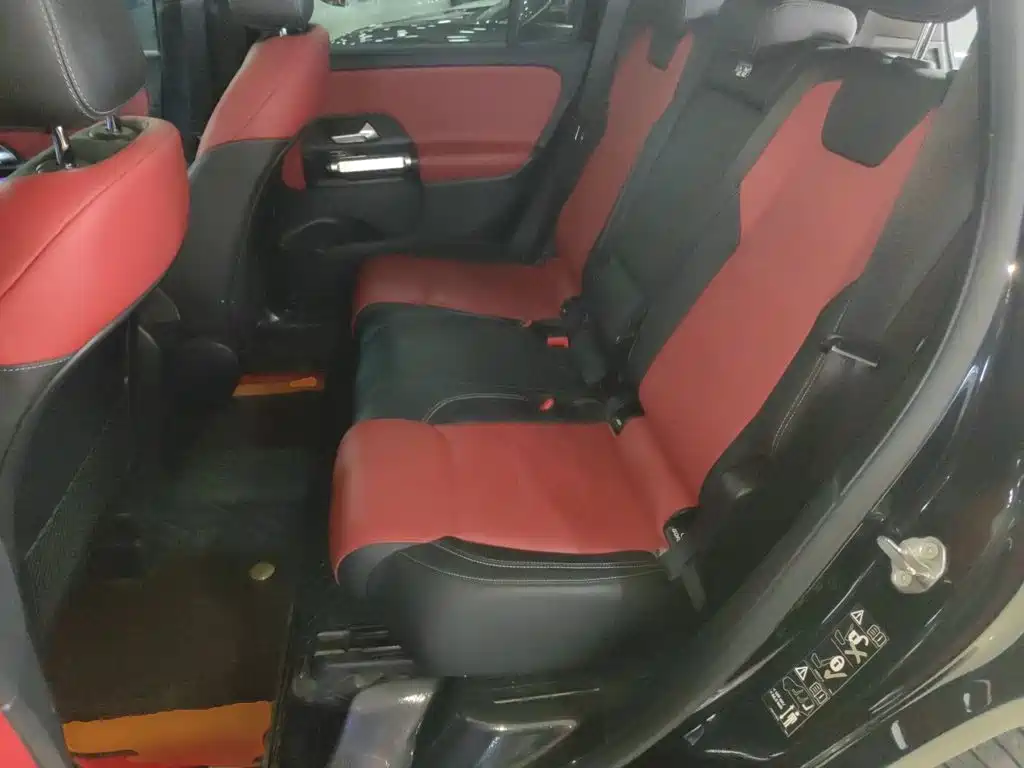 Mercedes-Benz GLB AMG 2022 — фото 14