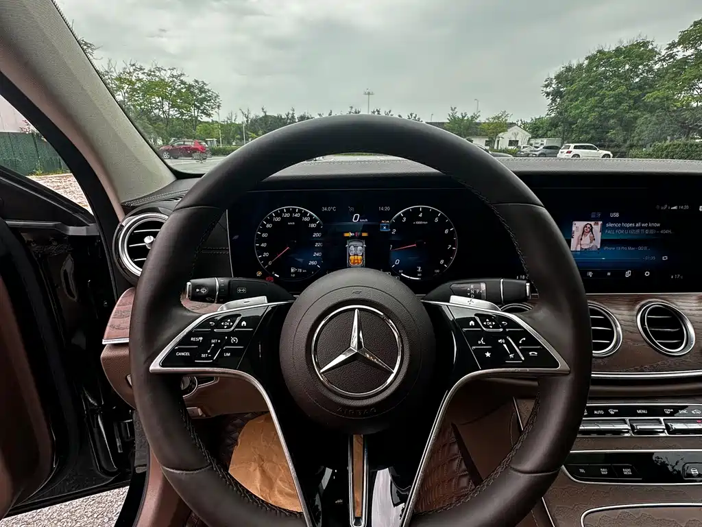 Mercedes-Benz E-Class 2023 — фото 15