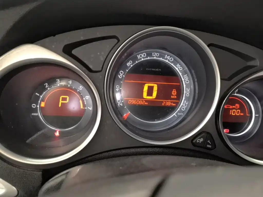 Citroën C4L 2015 — фото 12