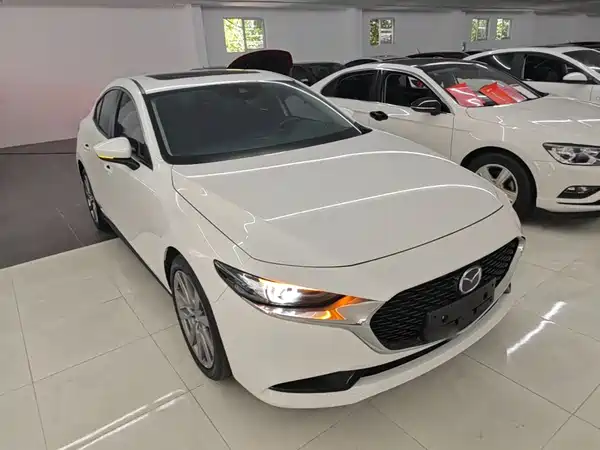 Mazda 3 Axela 2023