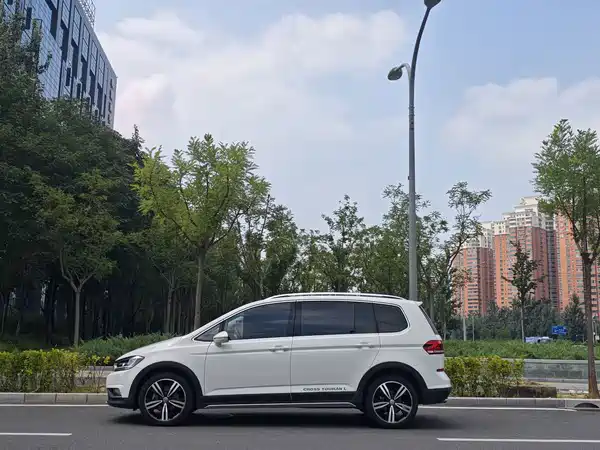 Volkswagen Touran 2021