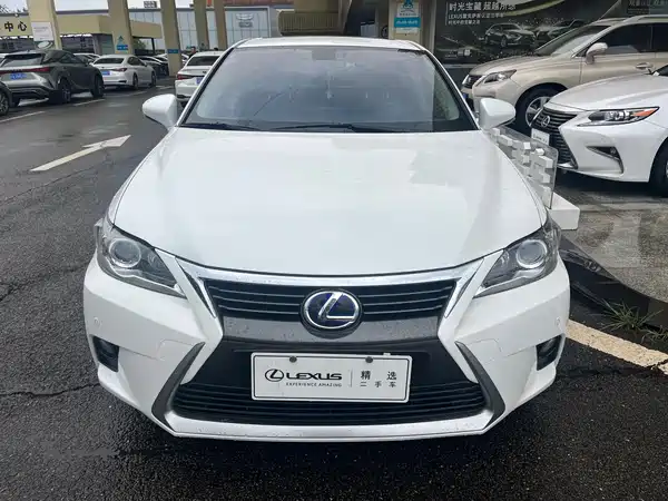 Lexus CT 2014