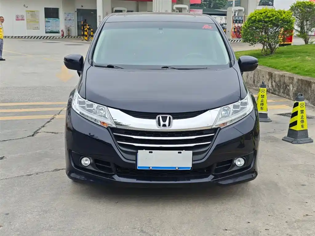 Honda Odyssey 2017 — фото 2