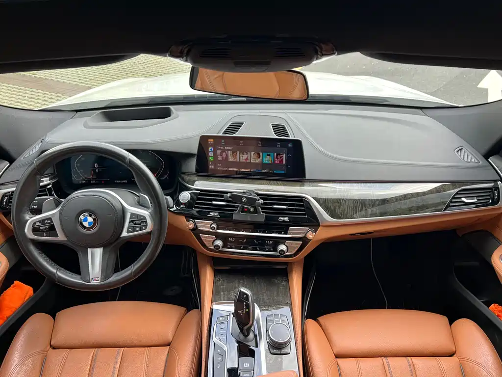 BMW 6 Series GT 2020 — фото 11